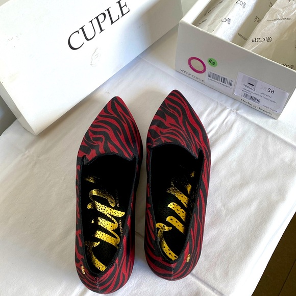 Cuple flats. Size 38. Never worn, new in the box. - Picture 4 of 6